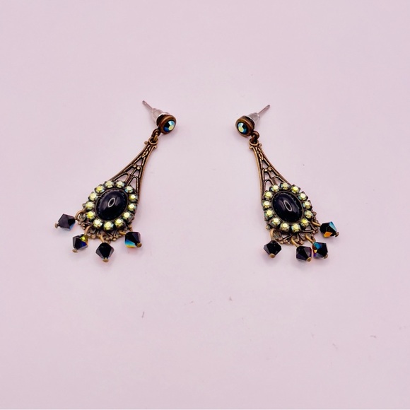 Vintage Black Crystal Dangle Earrings with Filigree & Rhinestones - Picture 4 of 7